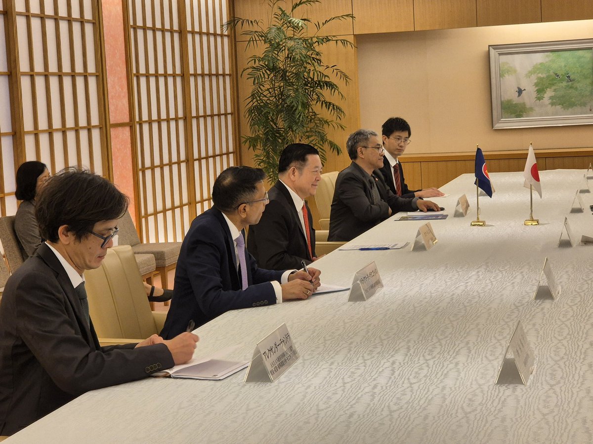 ASEAN's tweet photo. Secretary-General of ASEAN, Dr. Kao Kim Hourn, on 21 October 2026, met with Minister for Foreign Affairs of Japan, H.E. Motegi Toshimitsu, in Tokyo, Japan. Both sides exchanged views on ASEAN-Japan relations, and ways to further strengthen the ASEAN-Japan Comprehensive Strategic Partnership that is substantive, meaningful and mutually beneficial. 

They agreed to work closely together to further substantiate the ASEAN-Japan cooperation, in line with the Vision Statement on ASEAN-Japan Friendship and Cooperation Trusted Partners and its Implementation Plan, in support of the realisation of ASEAN 2045: Our Shared Future.