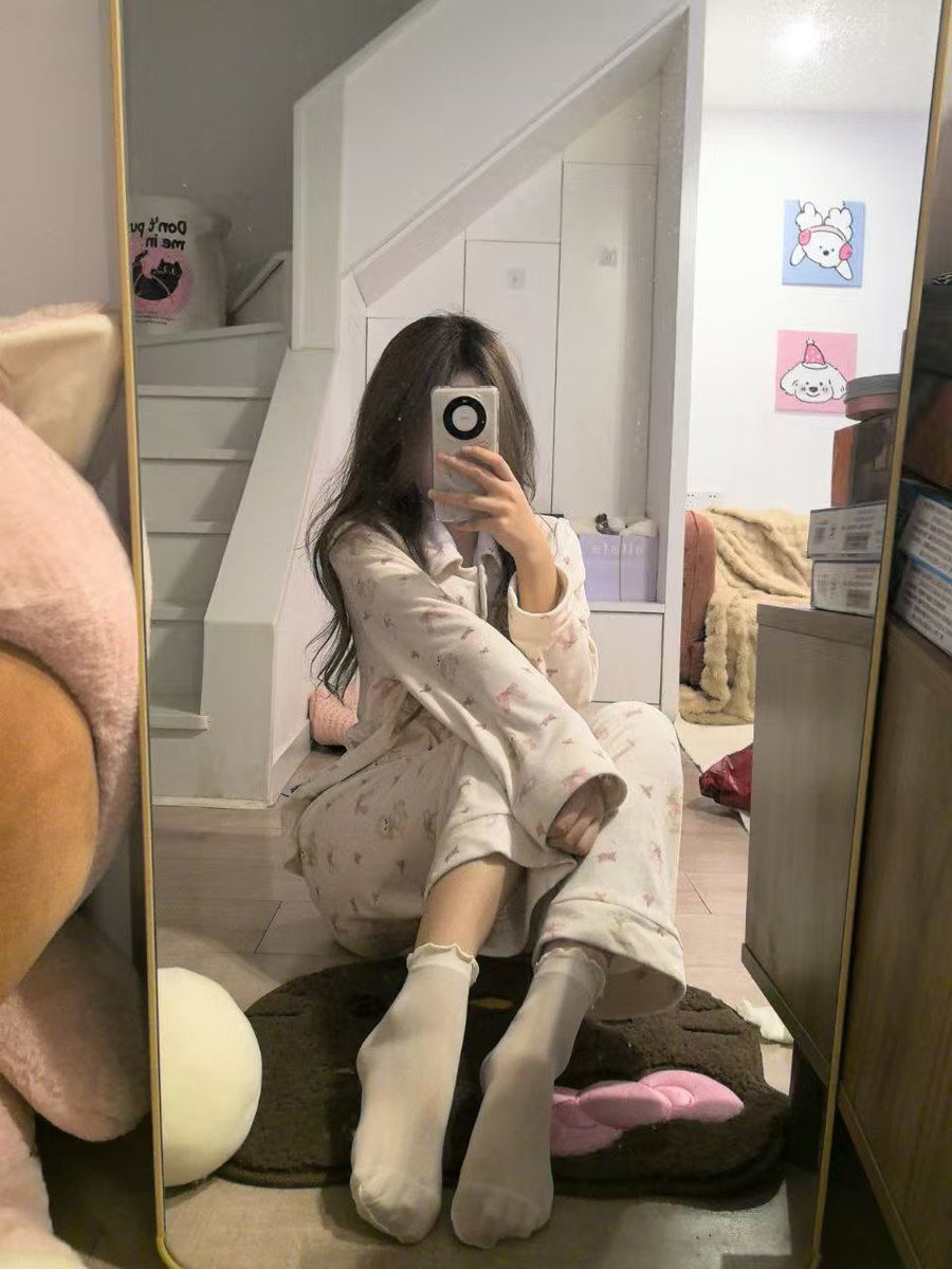 miaoss520's tweet photo. 看起来有不少人喜欢妙妈的臭袜子呢，那就继续办一��抽臭袜子的活动吧，依旧是点赞评论转发呢，如果你的评论没有出现在评论区，也可以私信我一下，这样就不会错过啦！ https://t.co/Uj1h92r5Rj