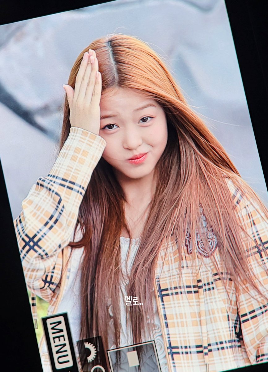 mllbunter's tweet photo. 아이찡 그 포즈 해줬어 🤣 https://t.co/2TBXCCJ7PW