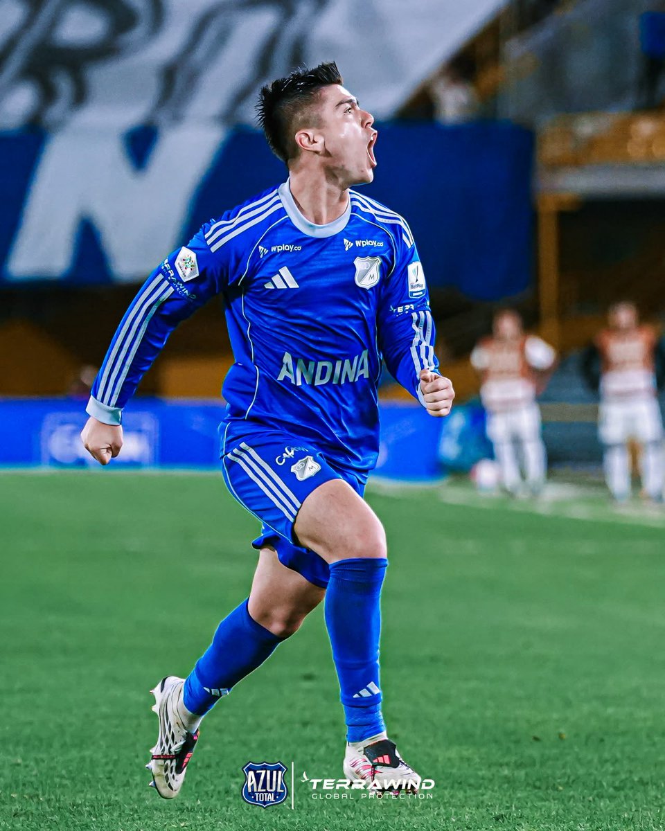 Azul_Total's tweet photo. ¡ERES LA LUZ QUE ALUMBRA MI VIDA, TE PIDO NO TE VAYAS APAGAR!Ⓜ️ 

Hay que seguir con esa confianza, Dani. 🔥💙 https://t.co/n2yiDiRuqR