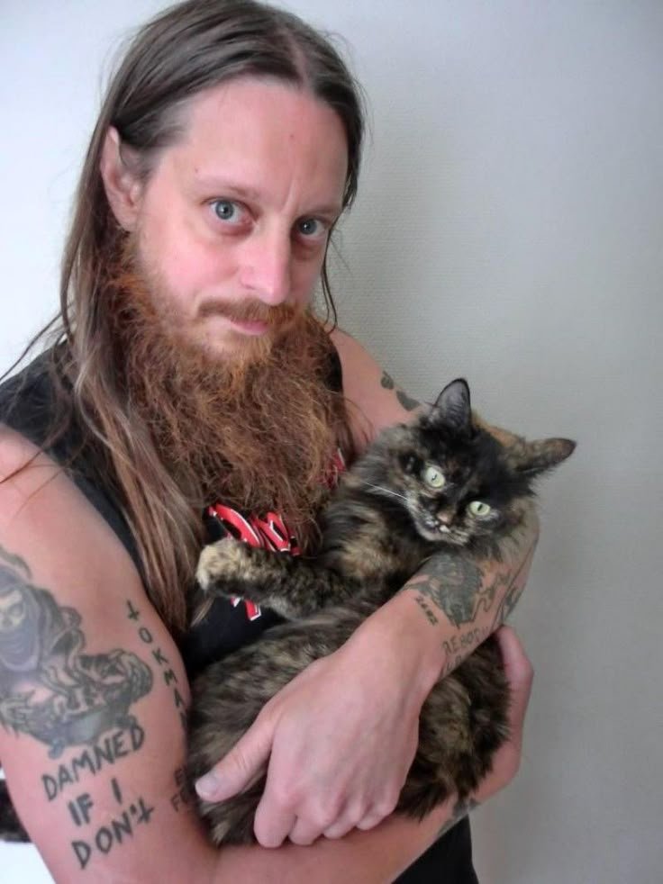 httptefficita's tweet photo. @BMplusLegions Varg es más conocido por pendejos edgys, fenriz es un pionero y me atrevo a decir uno de los pocos reales que quedan de la escena noruega https://t.co/U5ysjgBoIa