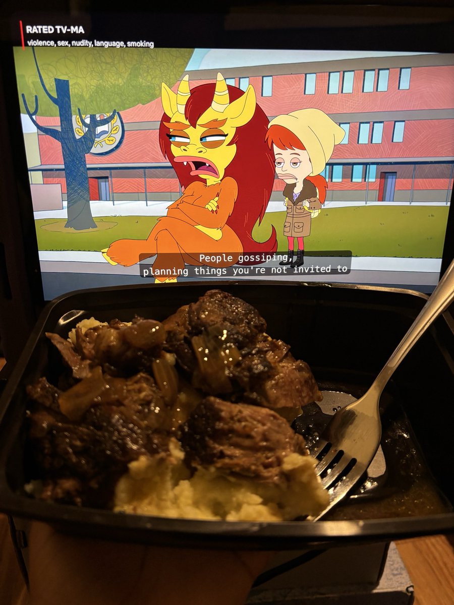 itz9in3's tweet photo. I smoke then I cook then I watch cartoons https://t.co/qA7aVOBVQ1