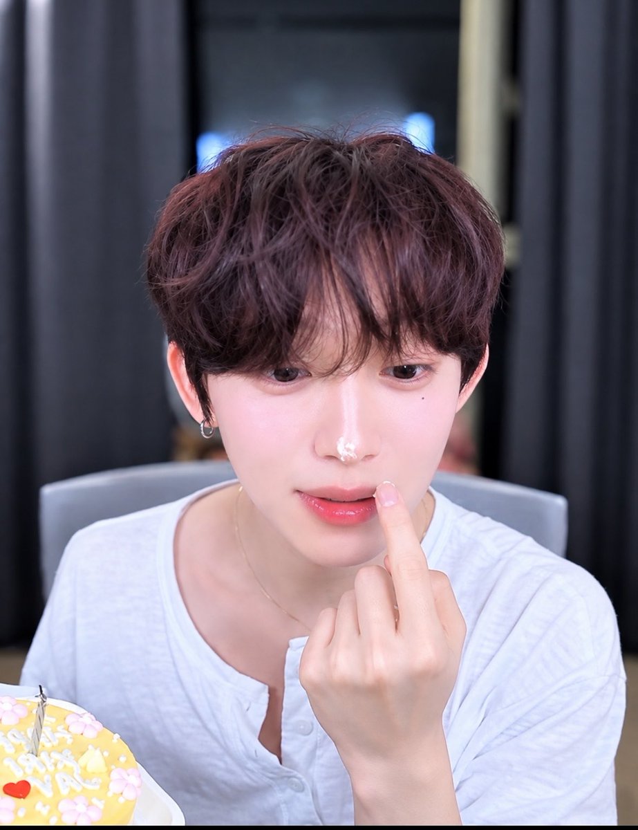 Tsuki__Moon214's tweet photo. ꪔ̤̮ꪔ̤̮ꪔ̤̮ꪔ̤̮🎂♡

#라인업컴퍼니 #키리 #kiri #라인업
#HappyKiriDay🎂 https://t.co/WaaRqPIE5H