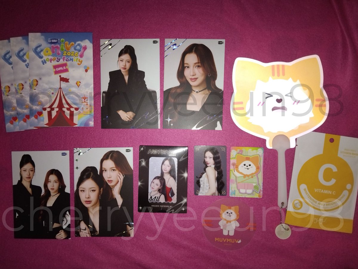 cherryyeeun98's tweet photo. My MilkLove hotshot and other pasabuys are hereee. Thank you so much po ate @softforfkjs sa paghahanap at pagdala ng mga 'to 🥺🫶🏻 https://t.co/eMCeGb0jo4