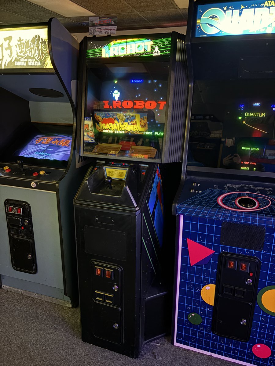 masao_ogino's tweet photo. I, Robotの筐体が見れて感激。
#gallopingghostarcade #atari https://t.co/q1XxjdLF0o