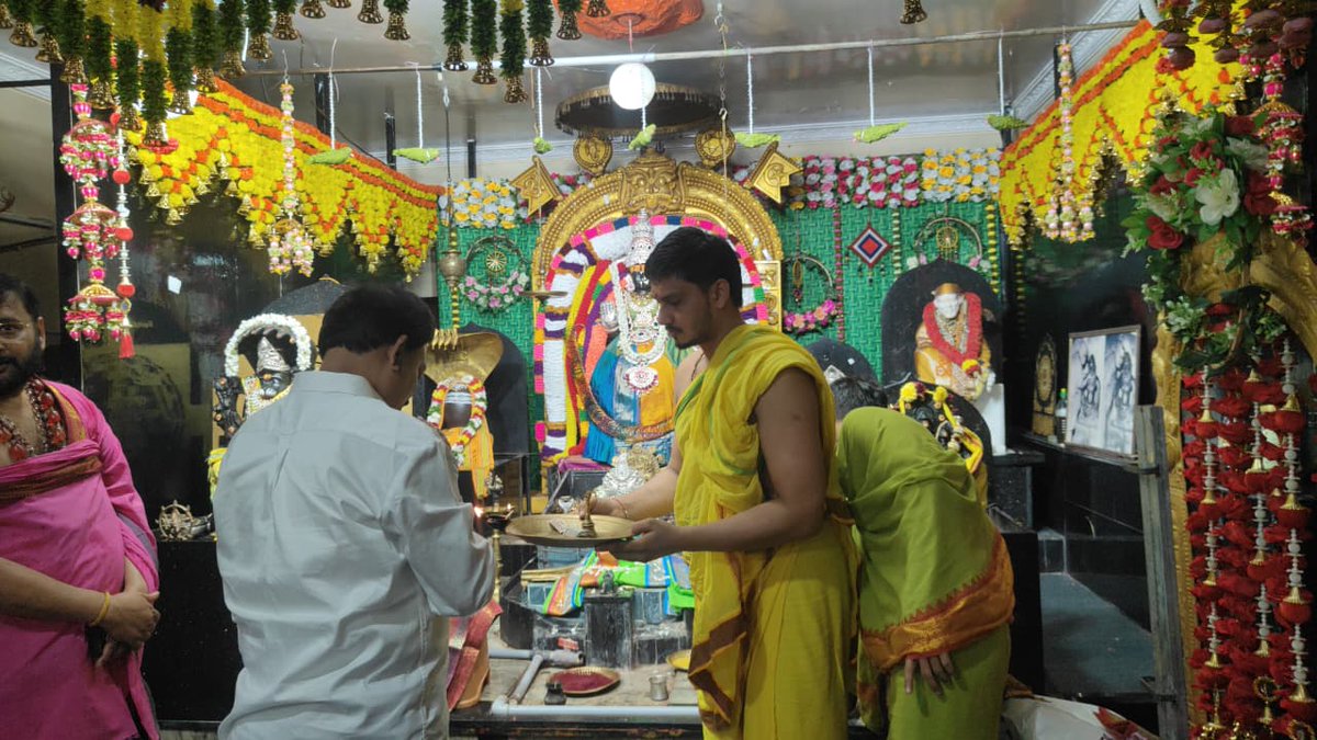sunilkumarpasam's tweet photo. అమ్మవారిని దర్శించుకుని, ఉరేగింపు సేవలో పాల్గొనడం జరిగింది. అమ్మవారి ఆశీస్సులతో ప్రజలందరూ సుఖసంతోషాలతో, ఆయురారోగ్యాలతో ఉండాలని మనస్ఫూర్తిగా కోరుకుంటున్నాను. 🙏
#PasimSunilKumar #GudurConstituency #AmmaVariBlessings #pasimsunilkumar #GudurMLA #TDP #sunilkumarpasim #guduruconstituency #pasimsunil #HOPESUNIIL