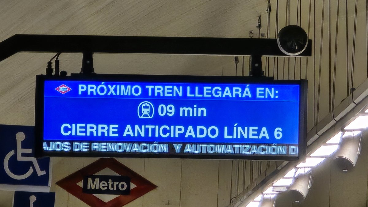 Chunga74's tweet photo. @metro_madrid algún problema en línea 9 para tener esta frecuencia https://t.co/hWfjy2vp7r
