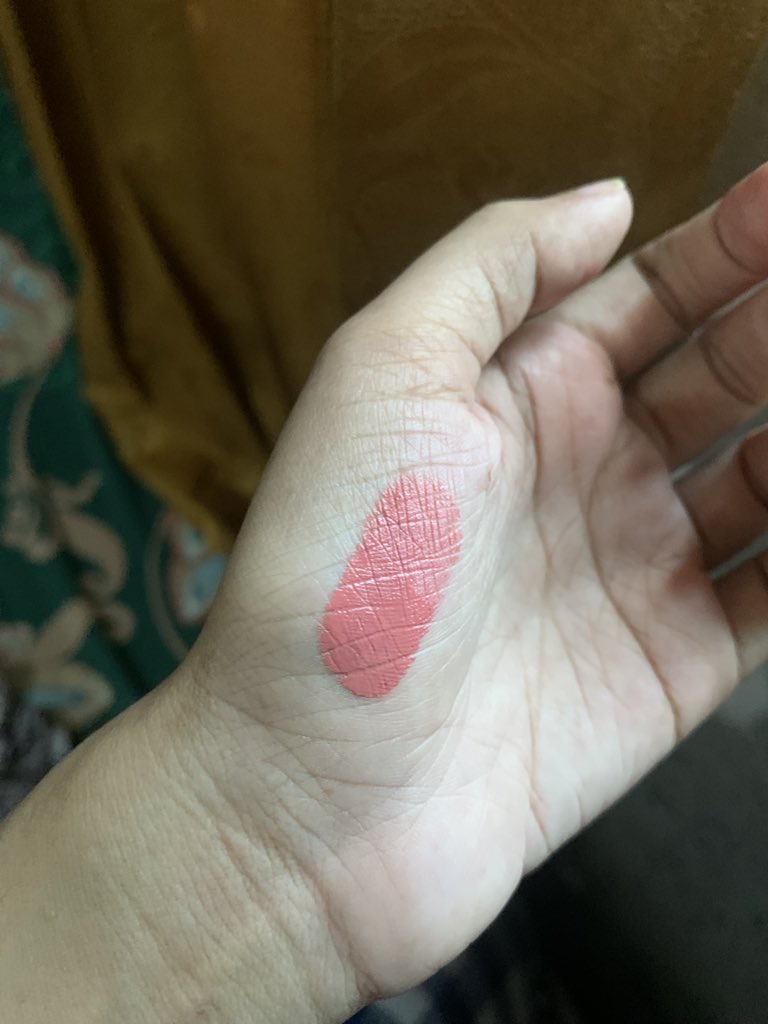flooolovepinky's tweet photo. aku mau share blush on andalanku, harganya murah meriah bangettt. awalnya iseng beli karena muncul mulu, setelah coba ternyata cocok banget di aku https://t.co/hEroiUCV1L