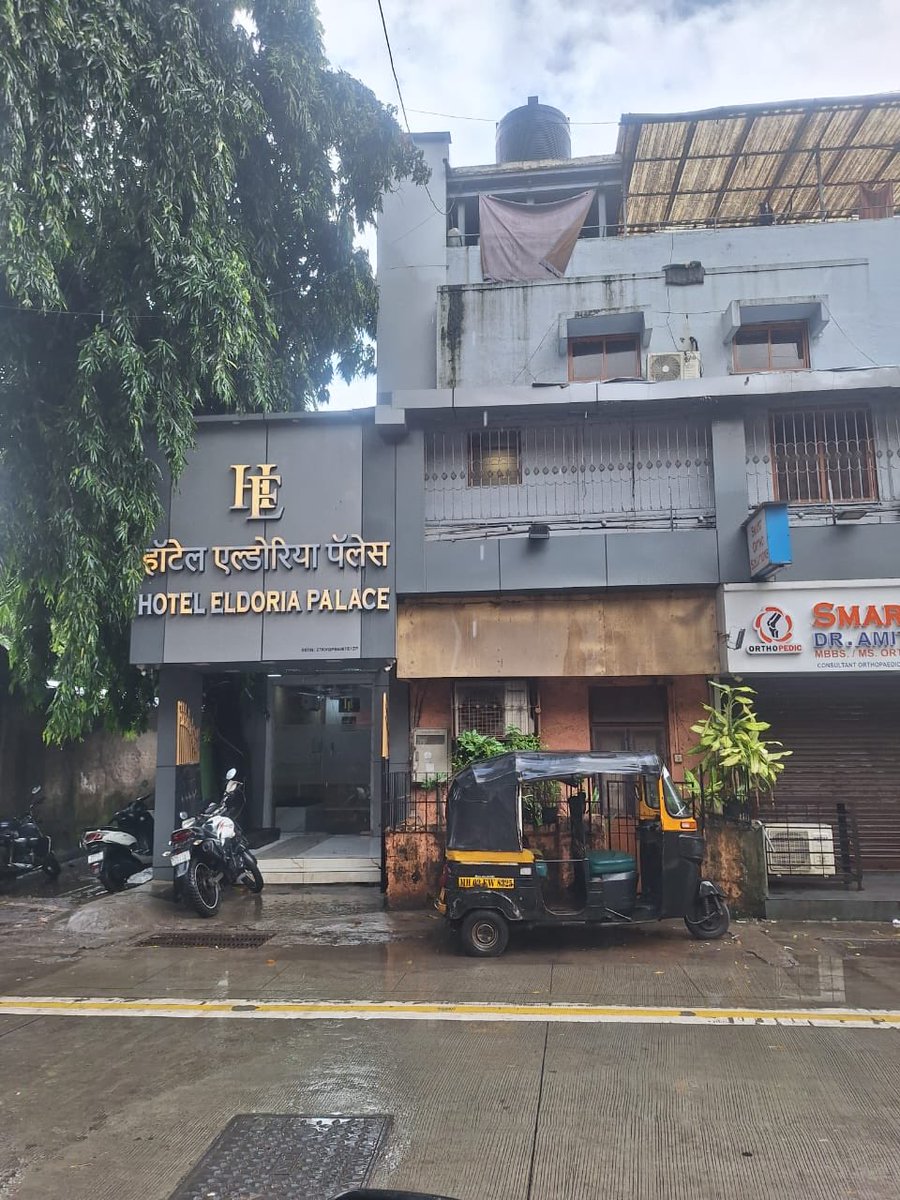 zuberansari107's tweet photo. @mybmc @mybmcWardHE @CPMumbaiPolice @MumbaiPolice sir, why Mumbai Police is not verifying people who stayed in Kalina-based illegal dormitories? Beverly palace, Eldoria Palace, Taqdeer residency, Kalina Residency, Metroplex, etc runs illegally, people concern for their safety https://t.co/08xBoeW9t9