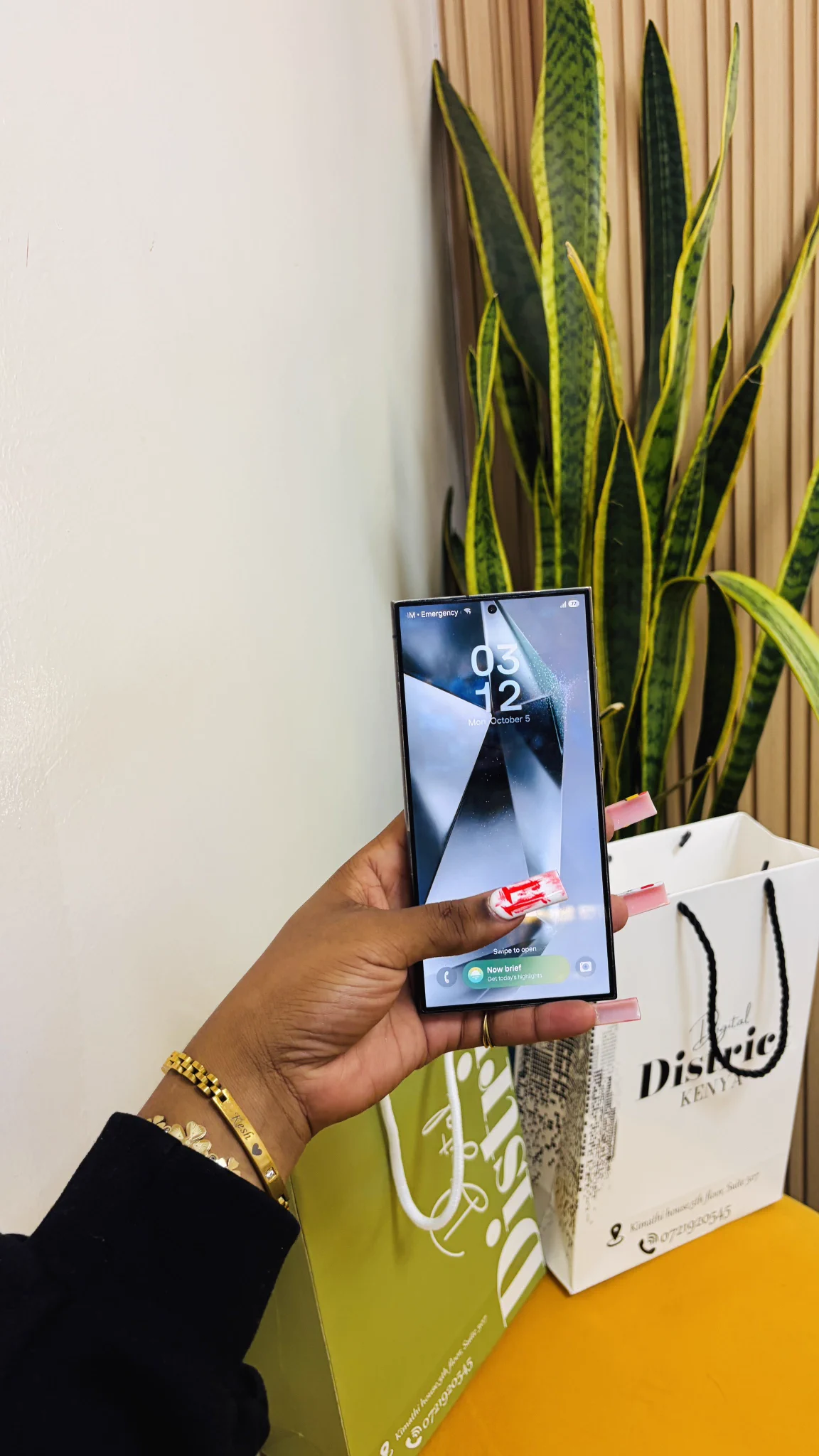 Digital District Kenya on X: "BE BOLD. BE BRAVE💪🏽🏋🏽⚫️ Samsung Galaxy ...