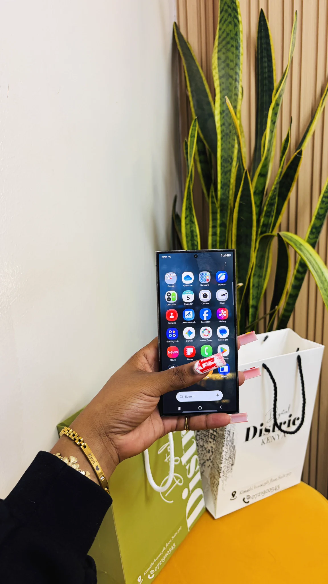 Digital District Kenya on X: "BE BOLD. BE BRAVE💪🏽🏋🏽⚫️ Samsung Galaxy ...