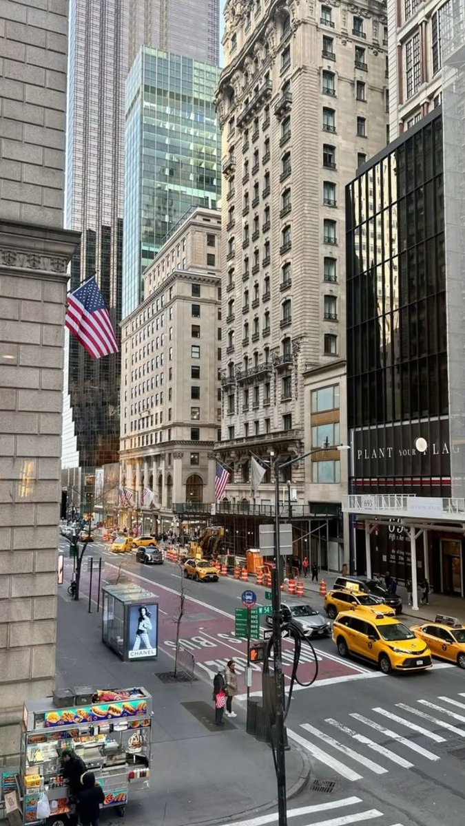 earthviewss1's tweet photo. New York City🇺🇸 https://t.co/Yght09rl3g