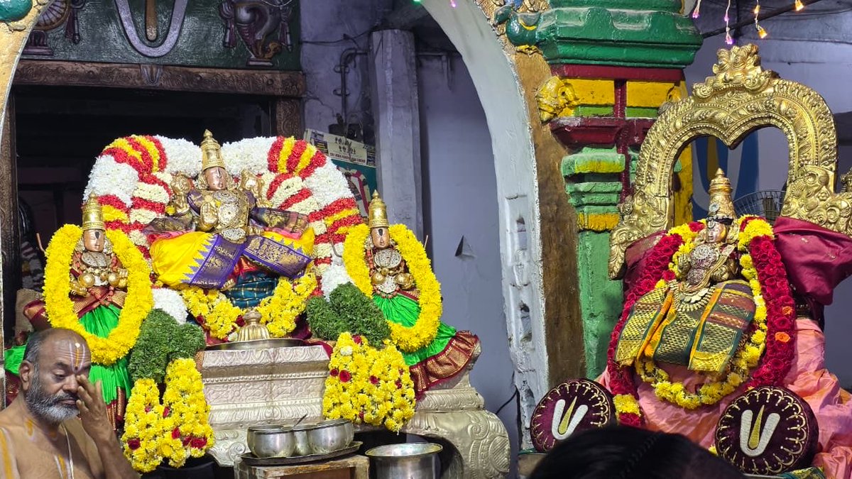 desikadaily's tweet photo. Swami Vedanta Desikan Satrumurai 

Sri Govindaraja Swamy Sannidhi 

📍- Tirupati https://t.co/8JvcuViMEv