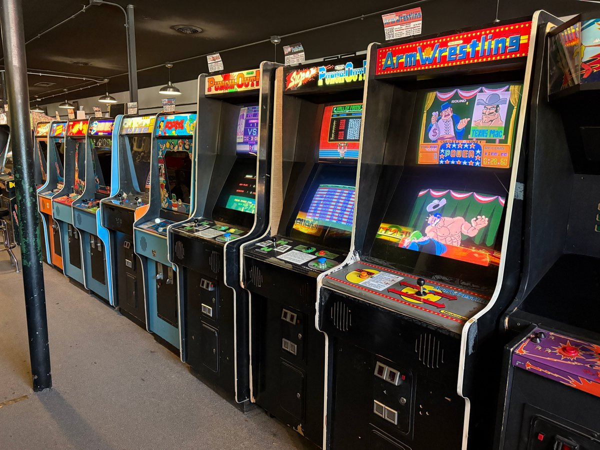 masao_ogino's tweet photo. こうやってメーカーごとに並ぶのは気持ちがいいよね。
#gallopingghostarcade https://t.co/S8DwXploPJ