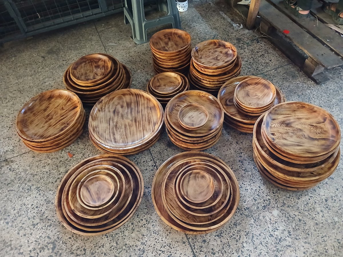 nziokamul1's tweet photo. They replaced our natural utensils with plastic kitchenware, all in the name of convenience and profit.

At KÎTHÎO KITÛ (Our Culture), we’re reclaiming what’s ours.
Our culture.
Our pride.

We're bringing back handcrafted wooden, sisal, reed, raffia and copper crafts rooted in African heritage.

Join our conscious community.
https://t.co/jYHOitJEOp