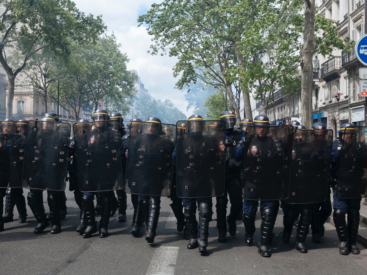 ShadesFrance's tweet photo. 🚨🇫🇷 Le Gouvernement prévoit un DISPOSITIF XXL en vue de l’ACTE II du 24 OCTOBRE ! 🦺🚓

▫️ Unités d’élite : BRI, GIGN, RAID
▫️ Unités mobiles : BAC, CSI, BRAV-M
▫️ Militaires de SENTINELLE pour sécuriser les bâtiments
▫️ Moyens lourds : hélicoptères, Centaures, canons à eau
▫️ RAPPEL de CRS en repos, avec d’éventuels réservistes et élèves policiers

⚠️ Les manifestations non déclarées ou jugées à risque pourraient être INTERDITES 🚫