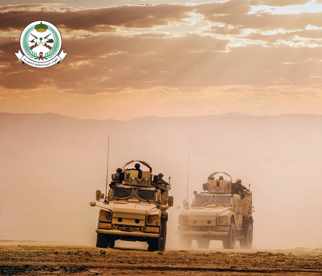 KSA_7_37's tweet photo. ما تدري انا نعقد الحبل و نحله 
                 بالعسر و اليسر حلاله و فتاله

نعسف الصعب ثم يجيك مزينن دله 
              اديب ما يشتكي عرقوب جماله

ما نقتنع بالهجاد نصبح الحله 
                 مع الغطاليس رجليه و خياله https://t.co/9nr5l16qt4