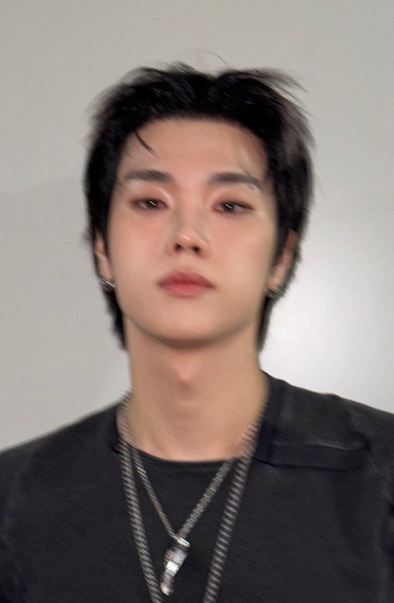 BBD_666's tweet photo. 정면돌파 머그샷 https://t.co/rDJaCva3ZF