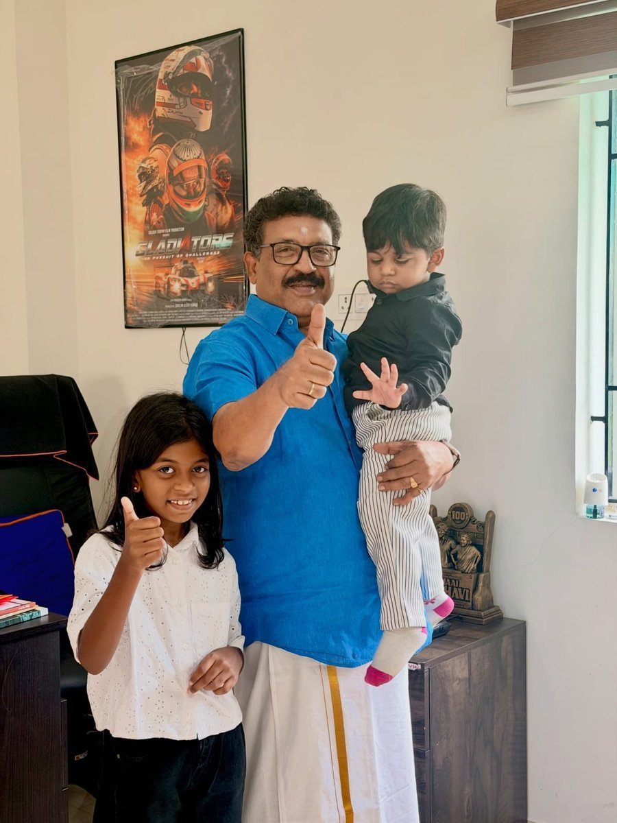 Thala_FC_Online's tweet photo. பந்தையம் அடிக்கும்னு சொல்லிடாரு ...... 

🔥🔥🔥🔥🔥🔥

#Ajithkumar #Thala  
#DareDevil #Gladiators https://t.co/ZyKuHNVifZ