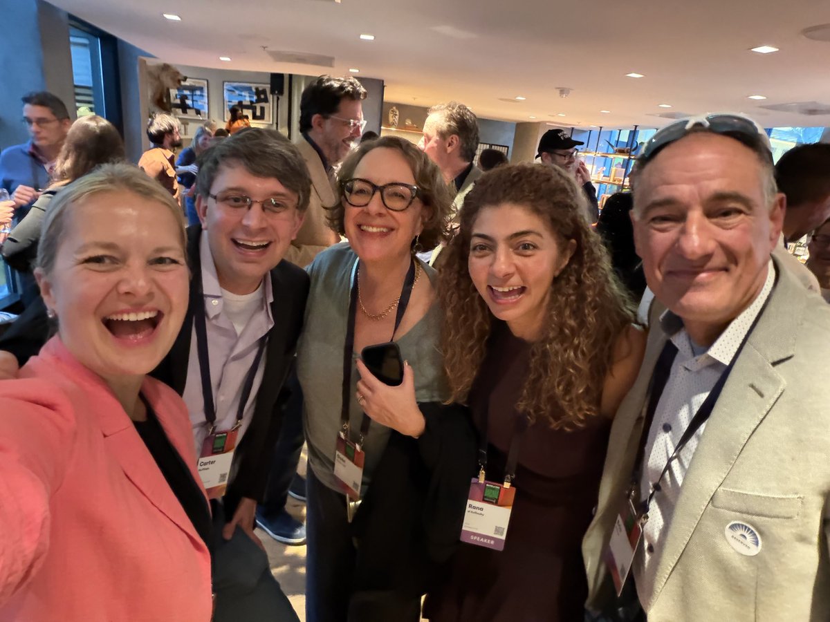 whuffman's tweet photo. In a world increasingly powered by #AI, there’s something really powerful about getting people in the same room!

Human connection is a central pillar of #MastersOfScale Summit. And it’s a reminder of something we think about a lot at @modulate_ai: that AI is getting remarkably good at talking🗣️But meaningful communication is about more than words.

How do we make sure #VoiceAI strengthens human connection rather than replacing it? #MoSSummit