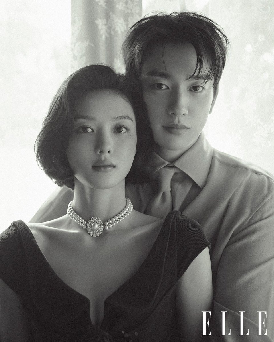 Pop7base's tweet photo. Park Jinyoung praised Kim Yoojung, describing her as “a multifaceted person who is always full of life and incredibly versatile as an actress.”

Kim Yoojung returned the compliment, recalling her first impression of Jinyoung: “My first impression of Jinyoung was that he was warm. He is someone who is very clear and genuine. Whether he is conveying an emotion, creating an atmosphere, or expressing something through his words, his feelings come across to me with remarkable clarity.”