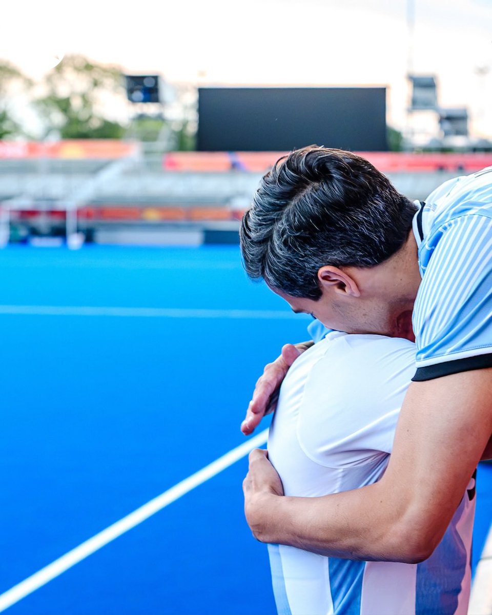 UKViewTime's tweet photo. A completely different kind of team expansion for Nico Keenan and Rob Jetten. Congratulations, guys! 👶❤️🌈 https://t.co/2mdisn8ILi
