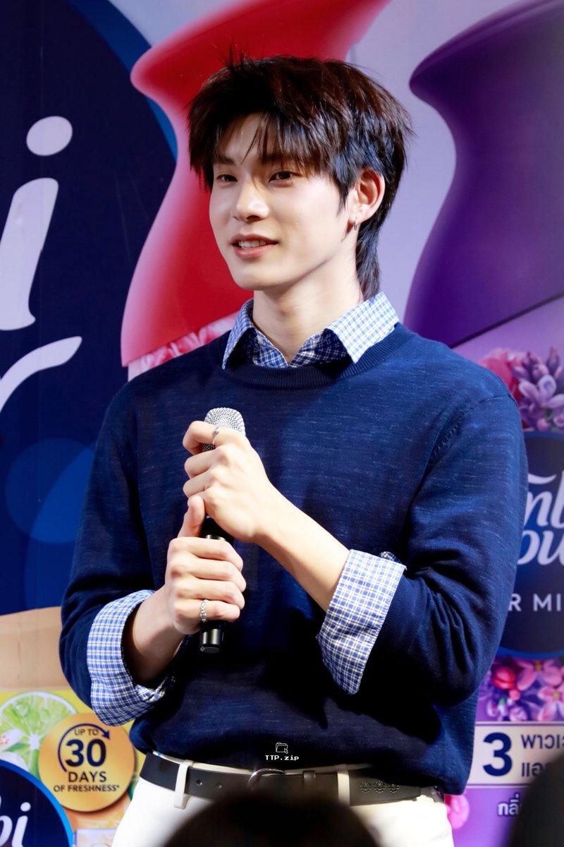 TTP_zip's tweet photo. 𖤐ˊ˗ 261021

สุดหล่อ 💜

#twnpich 
2TEE PURE MAGIC  
#TeeteexAmbipur https://t.co/vZiY04SS2v
