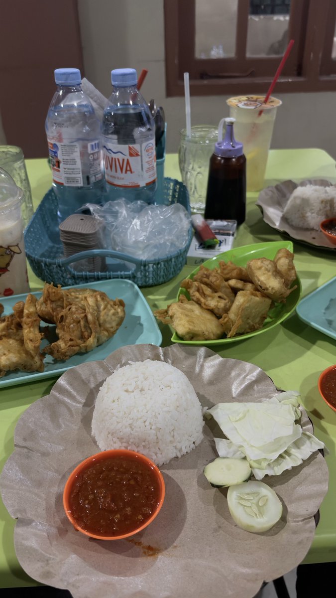 DaNel0325's tweet photo. Eat first, let’s do other things later https://t.co/tXcXp7AFHh