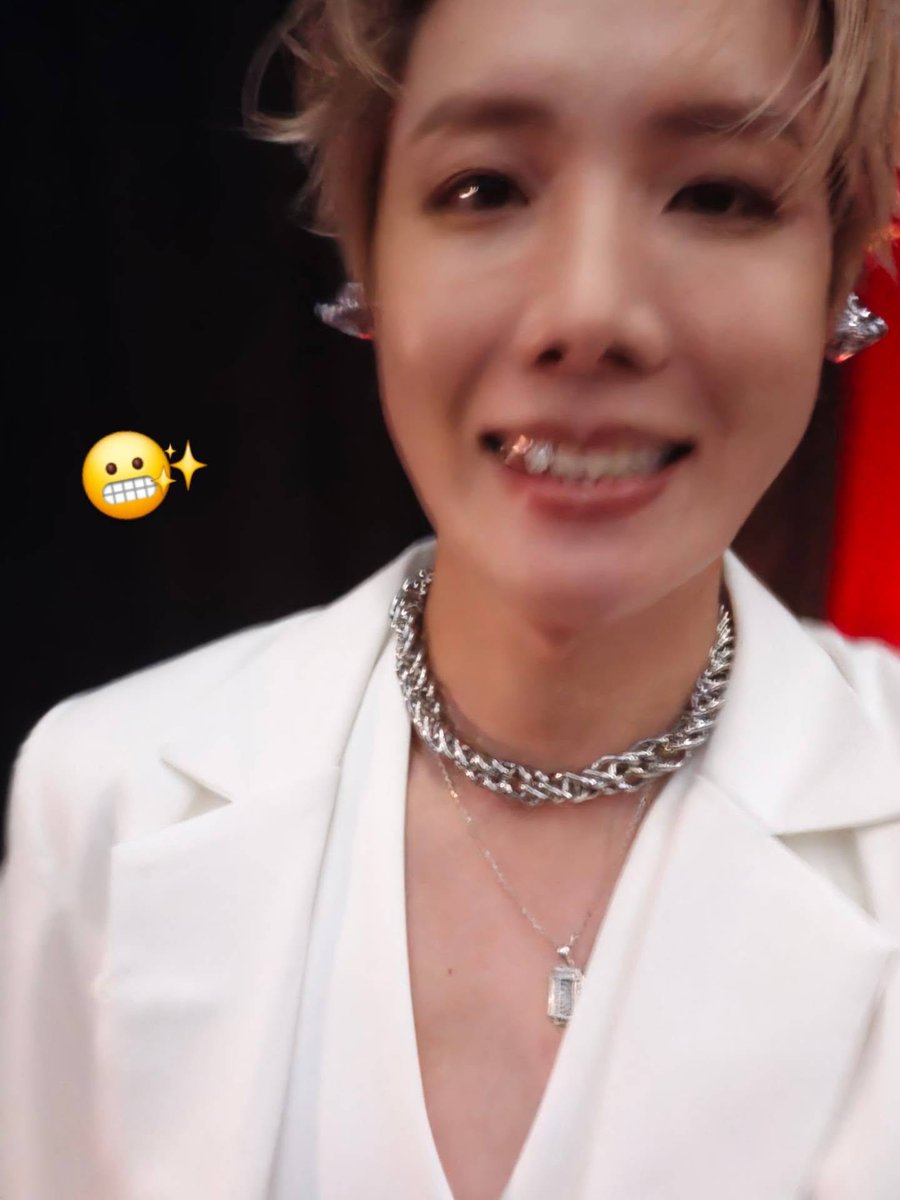 JC010390's tweet photo. #BTS Actualización de #JHOPE Instagram 📸 

BTS WORLD TOUR 'ARIRANG'. SANTIAGO

https://t.co/9KVCgI2MXl https://t.co/m7DTGmDpcB