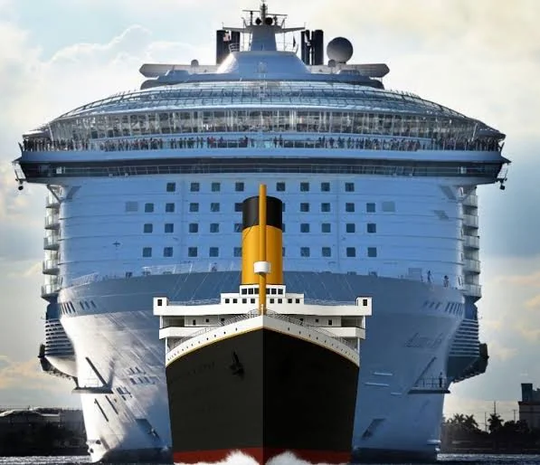 Rainmaker1973's tweet photo. Titanic compared to a modern day cruise ship https://t.co/FVUZ8Kfesw