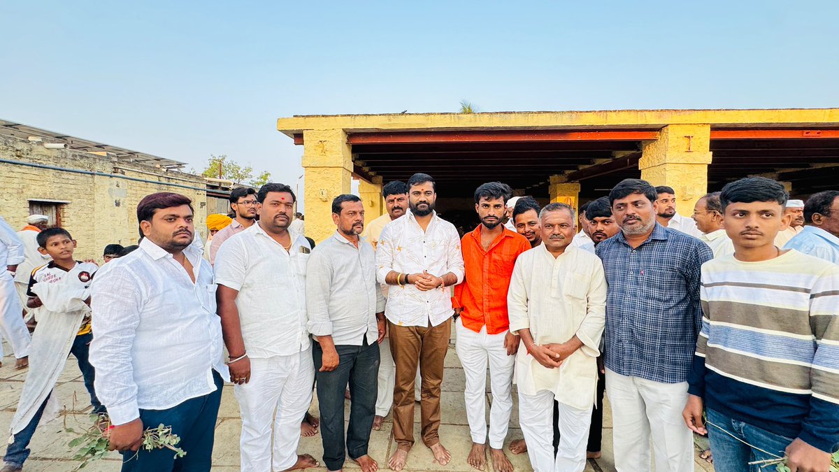 M_kalyanshetti_'s tweet photo. विजयादशमी महोत्सवानिमित्त देविदास महाराज मठ, संगोगी(ब) येथे कालिका देवीचे मनोभावे दर्शन घेतले!

🗓️ दि. २० ऑक्टोबर २०२६

विजयादशमी महोत्सवानिमित्त संगोगी(ब) येथील देविदास महाराज मठात भेट देऊन श्री कालिका देवीचे मनोभावे दर्शन घेतले आणि देवीचा आशीर्वाद घेतला. https://t.co/8wfL1EdDny