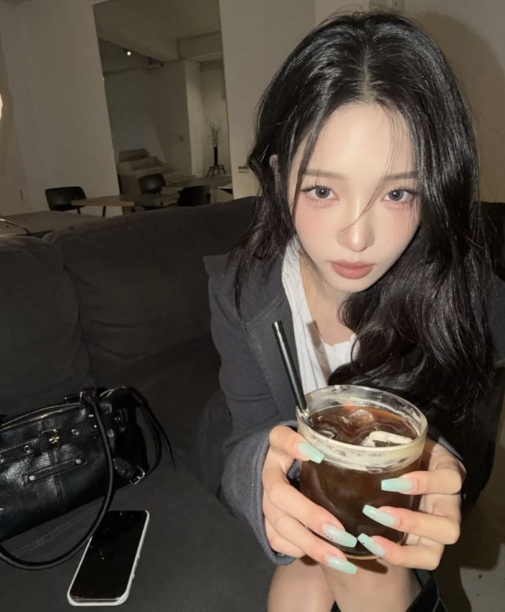 rosiesumn's tweet photo. My ideal type is coffee.. https://t.co/yl566QB8y6