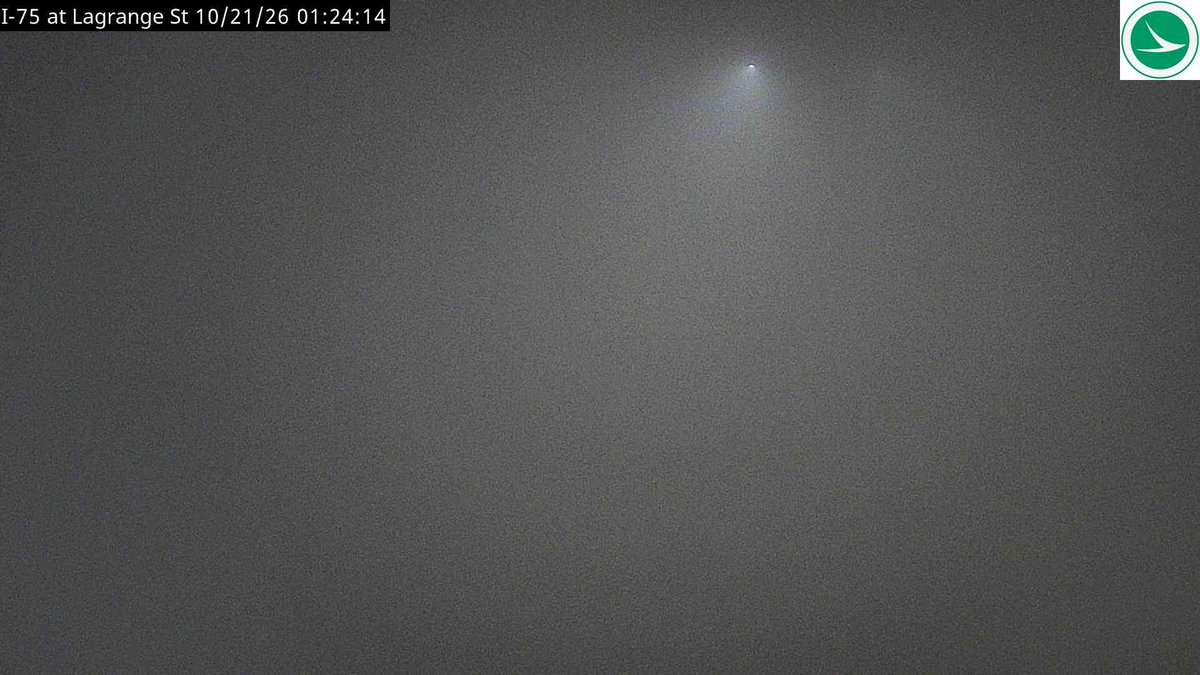 TrafficCamWatch's tweet photo. The traffic cameras are fucking frightening right now. Ohio records their own traffic cameras, for the record. https://t.co/DBNPoGc3Mr