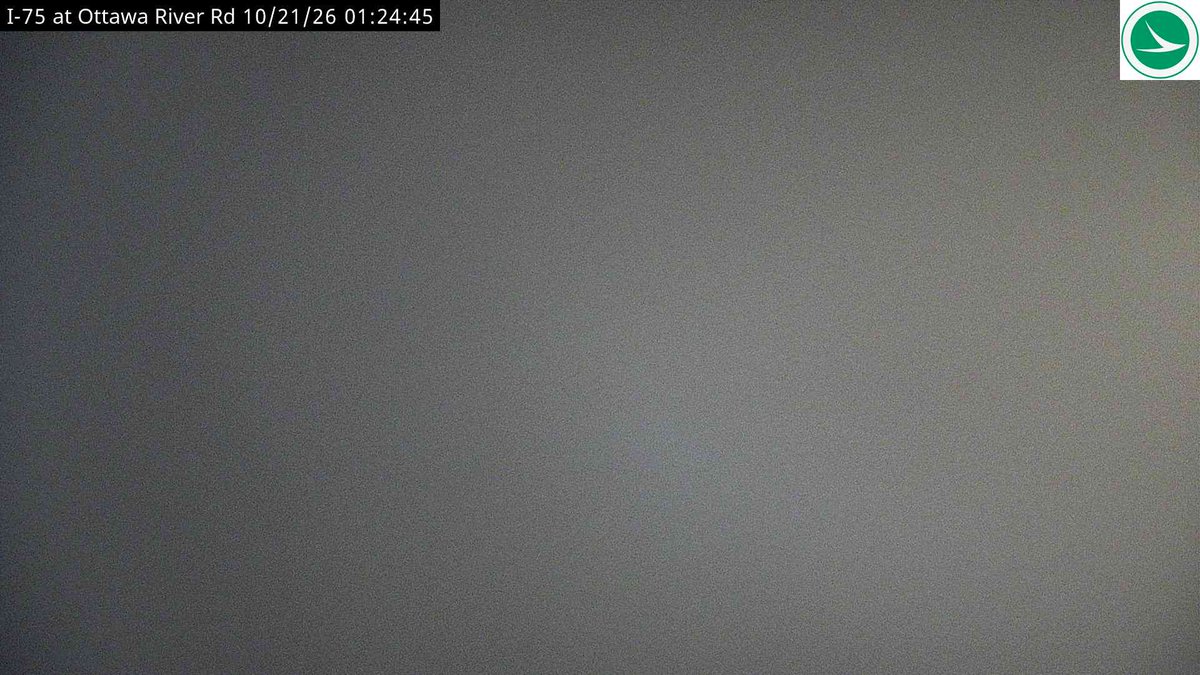 TrafficCamWatch's tweet photo. The traffic cameras are fucking frightening right now. Ohio records their own traffic cameras, for the record. https://t.co/DBNPoGc3Mr