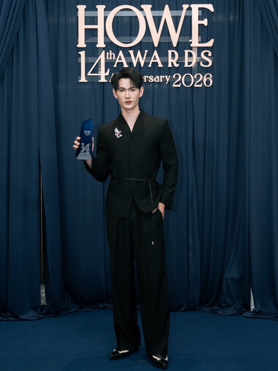 Update__today's tweet photo. พาเวล นเรศ  คว้ารางวัล  HOWE HOTTEST ACTOR AWARD ในงาน HOWE AWARDS 2026

       อ่าน https://t.co/S7B0MoHK8R

HOWE AWARDS 2026 WITH PAVEL
#HoweAwards2026xPavel
#pavelphoom
#HOWEMAGAZINE 
#HOWEAWARDS2026
#UPDATETODAY #ข่าว #ข่าวบันเทิง https://t.co/HZm8ttcLRy