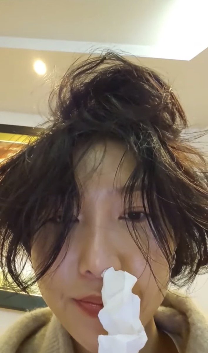 tantobe_0I's tweet photo. “ขอดูหน้าคนป่วยหน่อยสิ”

“มันหน้าเกลียดไม่เอาหรอก พี่คนสวยคงไม่ชอบ”

“อะไรของเธอเนี่ย”
“แค่ขอดูหน้าก่อนไปนอนไม่ได้หรอ”

“สัญญากับจินมั้ยว่าพี่คนสวยจะไม่บู้บี้กัน”

“ต้องสัญญาด้วยหรอ”

“🥺”

“ก็ได้ๆ สัญญาๆ” https://t.co/q7nHcL5tKk