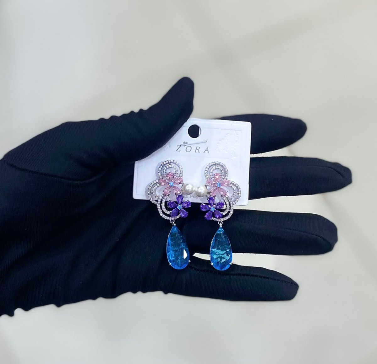 Dunniodebix0's tweet photo. Statement earrings.

N17,500

Location: Lagos https://t.co/7Sn9VYHjeX
