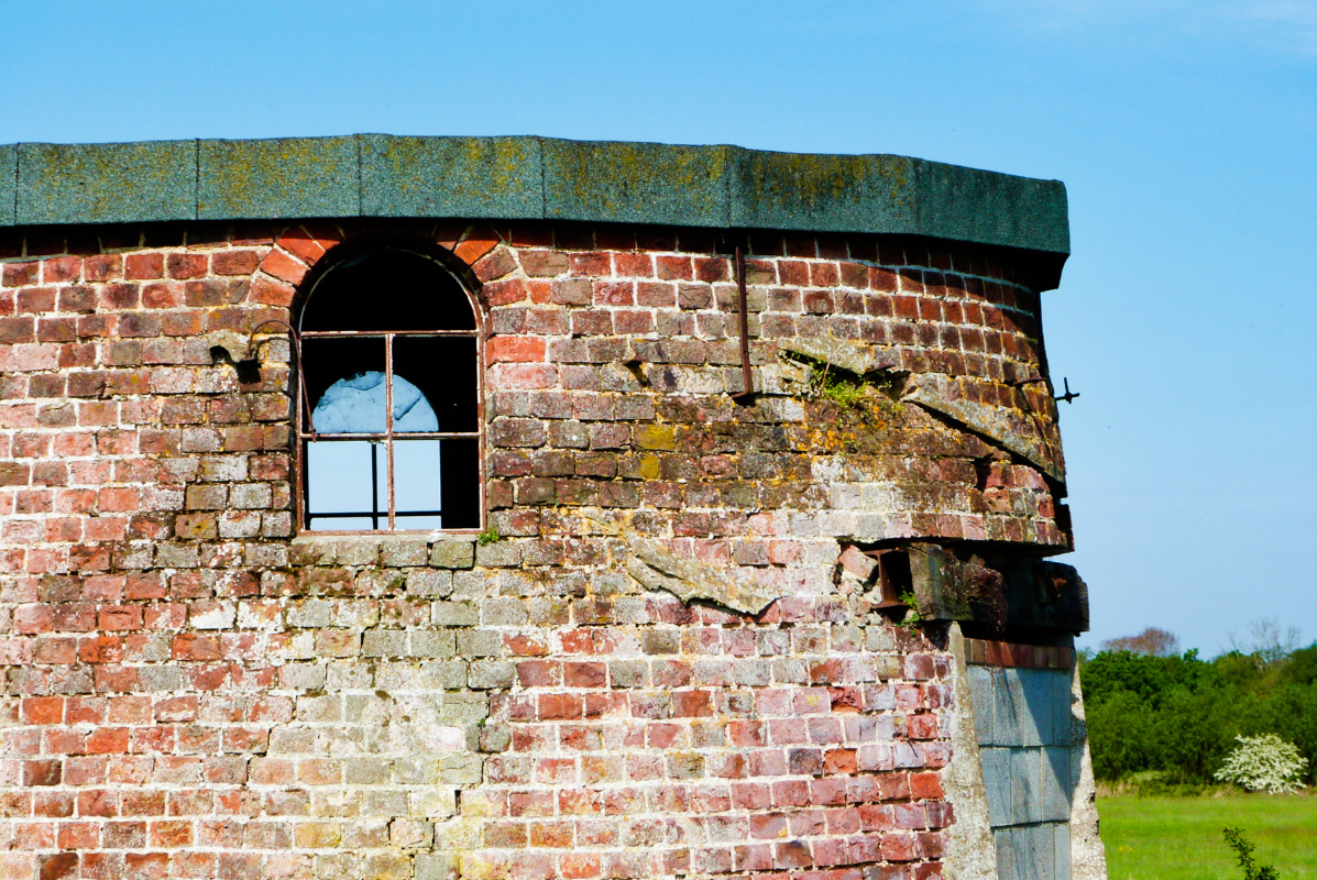 ineebrown51's tweet photo. Some walls are old but still worth a look, especially when they're wrapped around an old windmill
Leaving it here for #WednesdayWalls and #WindmillWednesday https://t.co/1TcpZqYid8