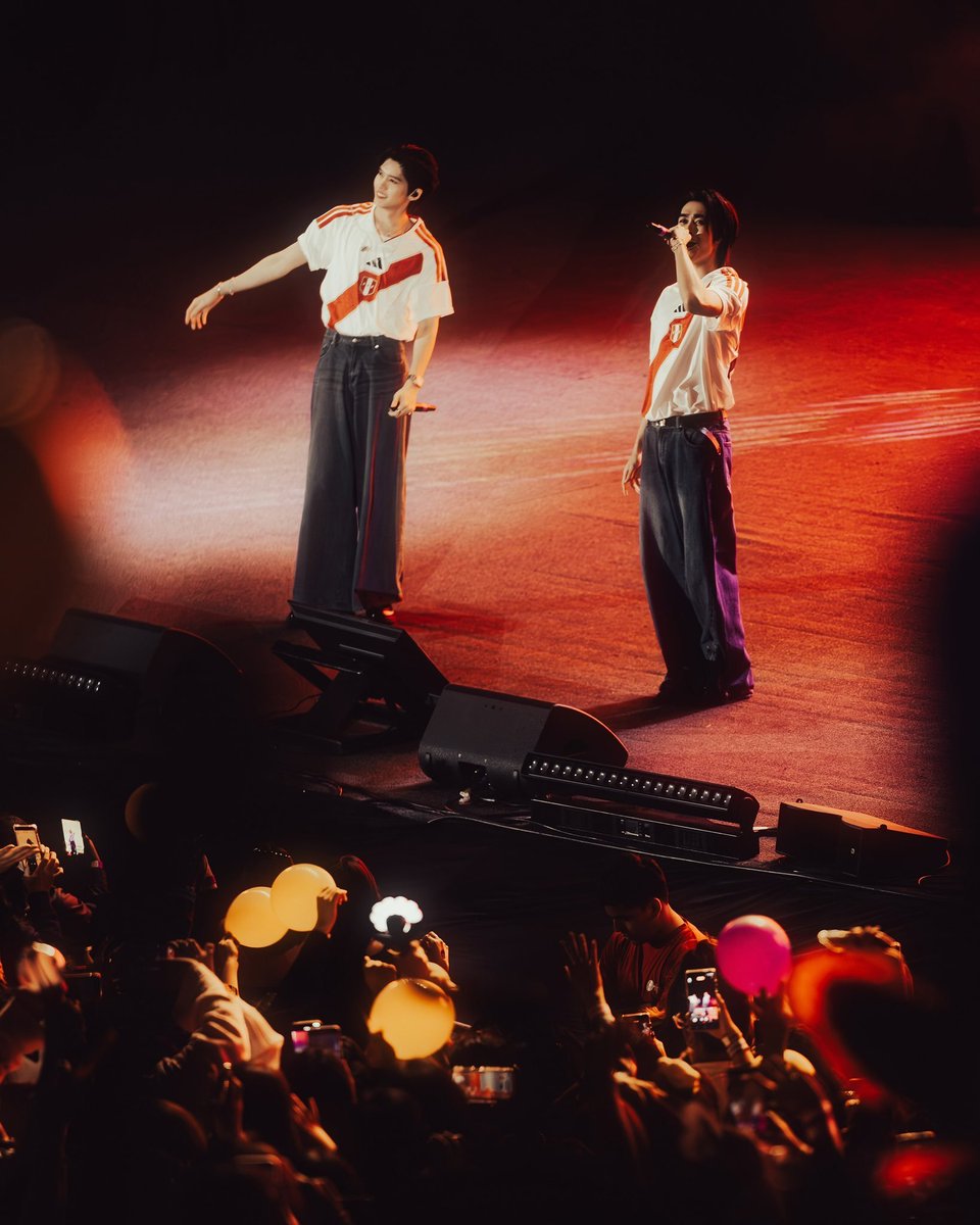 BabyZPorry's tweet photo. ยังไม่ได้ฟังหมดมุก Rock Ver. เลยเนอะ https://t.co/ObWW4S5SpT