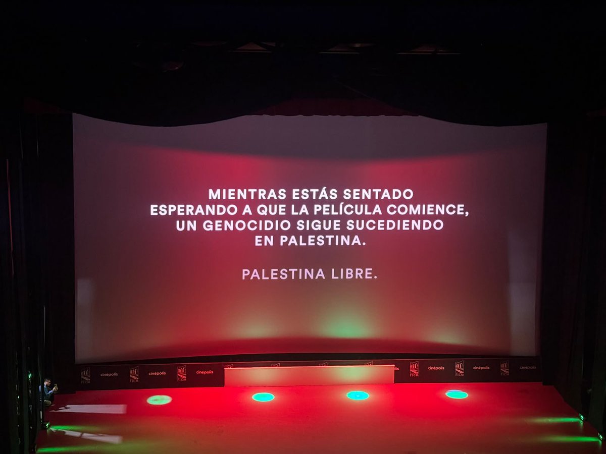 adygogonzalez's tweet photo. No es falso bebé,  aquí otro ángulo por si gustas, @cineCANIBAL ¡besos!, Palestina Libre. https://t.co/lNAJcRuBOU