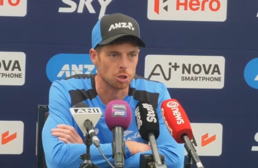 mufaddal_vohra's tweet photo. Mitchell Santner said, “I think Bhuvi will love these conditions in New Zealand. If there's anything in the wicket, he'll find something out of it”. https://t.co/TO5pd1erAh