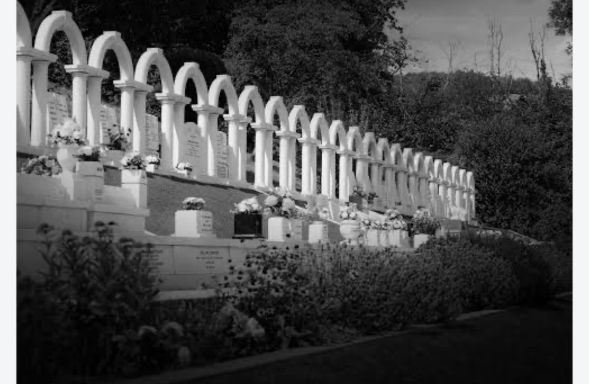 HillsboroughSu1's tweet photo. Remembering Aberfan. 
Today we light a candle in remembrance of Aberfan. 60 years, not forgotten 🕯️ https://t.co/UX33Z5jBDi