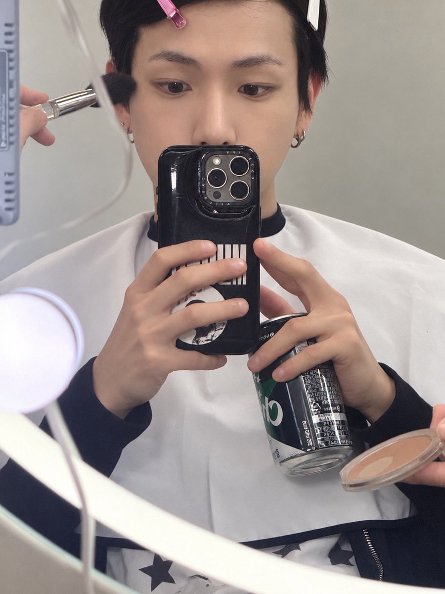 a_maniiu's tweet photo. 코세이군 스티커 색 빠진거 왜이렇게 웃기냐 https://t.co/uWO9OtqUFf