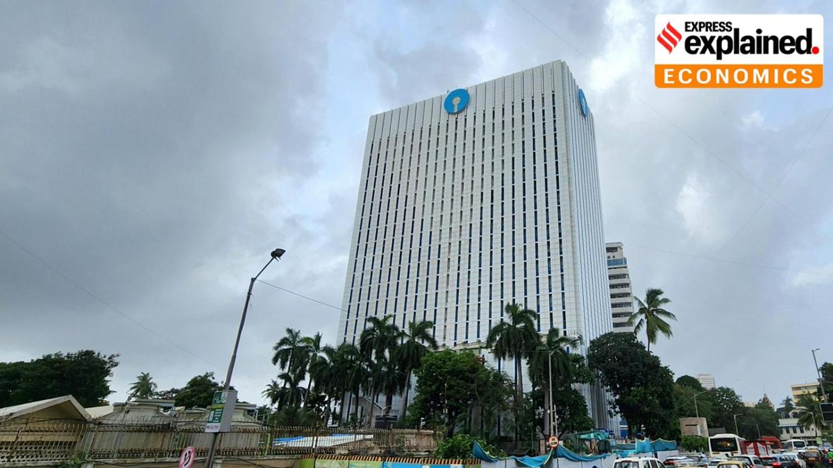 IndianExpress's tweet photo. SBI data breach: Personal data of nearly 4,000 exposed, how major is the incident? https://t.co/veuRTQl6A7 https://t.co/gI3bR4rQj4