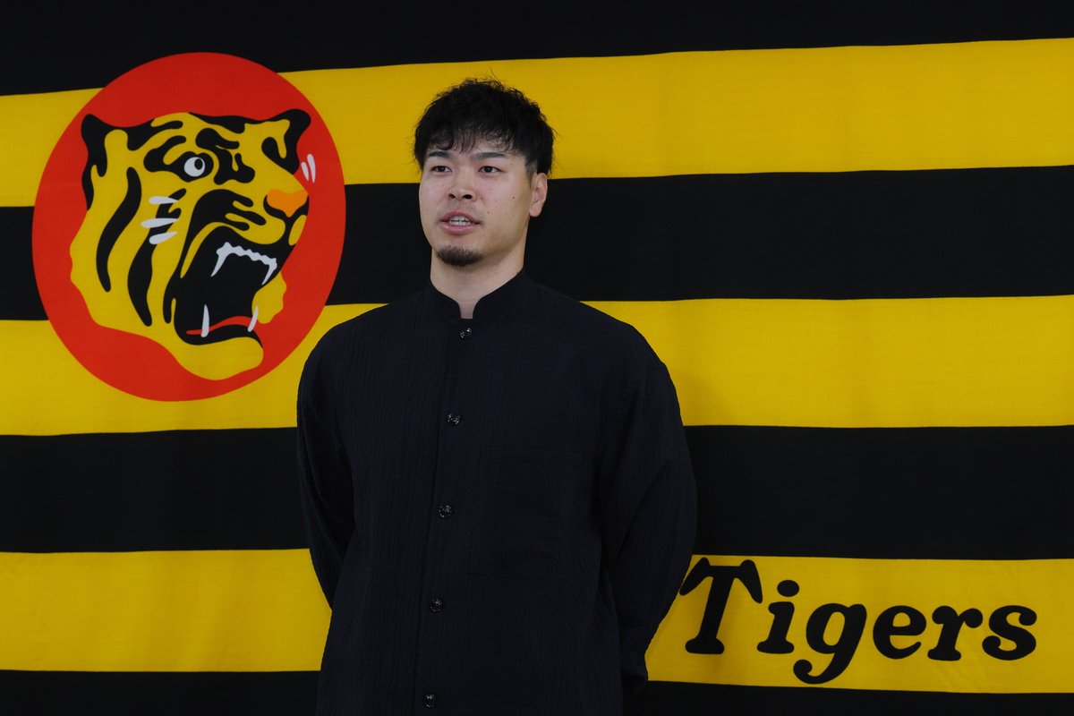 TigersDreamlink's tweet photo. 本日21日(水)、球団のポスティングによるメジャー移籍容認を受けて、 #佐藤輝明 選手が会見を行いました。
▼会見の様子はこちらから
https://t.co/NabWsHSSU2

#阪神タイガース
#熱覇 https://t.co/GvOkhNxd4p