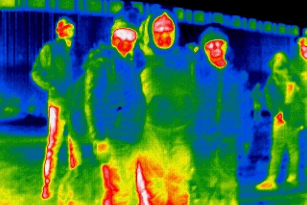 IFEX's tweet photo. 🌐 Surveillance technologies are increasingly being used throughout the migration journey. @privacyint's global survey highlights growing concerns over the lack of oversight, accountability and safeguards surrounding the use of these technologies.

https://t.co/FJLXVzpOGw https://t.co/SARZjbMhcS