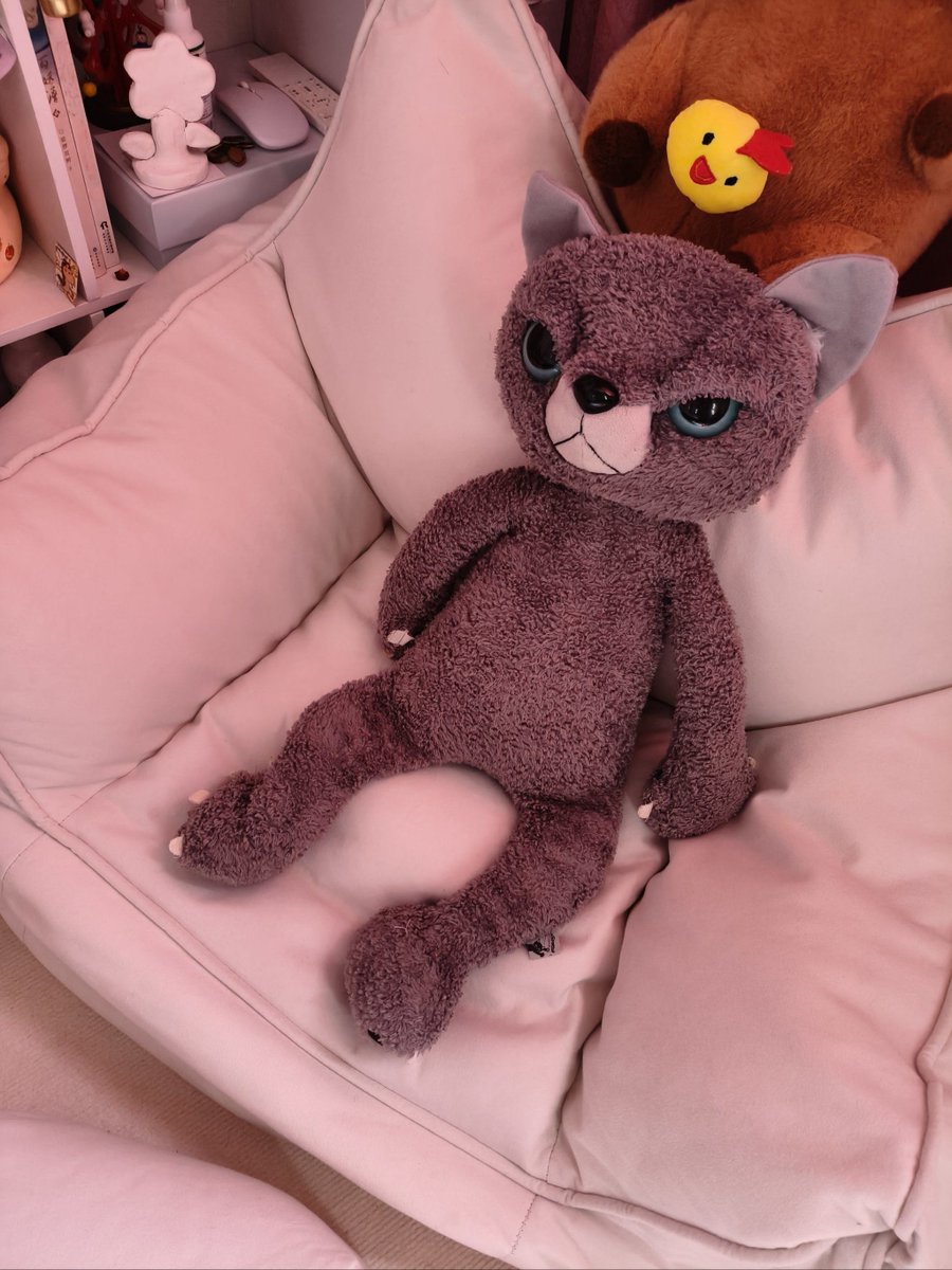 MrK29449266's tweet photo. [今日の小さな幸せは、可愛い乖露ちゃんとのひととき。控えめな仕草がたまらない] https://t.co/uYoK2mmPmB