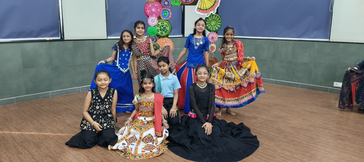 DPSTapi's tweet photo. 💃🌸 DPS Tapi students of Classes III–V celebrated Navratri in colourful traditional attire with lively Garba performances, embracing Gujarat’s rich cultural heritage and the message of good triumphing over evil.

#DPSTapi #Navratri #Garba https://t.co/p62FBo3ard