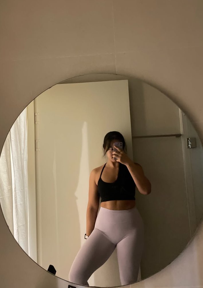 alexx_obi's tweet photo. 有没有女绿的片。就是男主跟小三在那做然后女主一直自慰。他们还一直挑衅女主。结束后男主来操女主。（os我已经把这里当许愿池了）

#肌肉女 #健身女教练 #纸包鸡 #脂包肌 #妈妈 https://t.co/gXs0JDD00l
