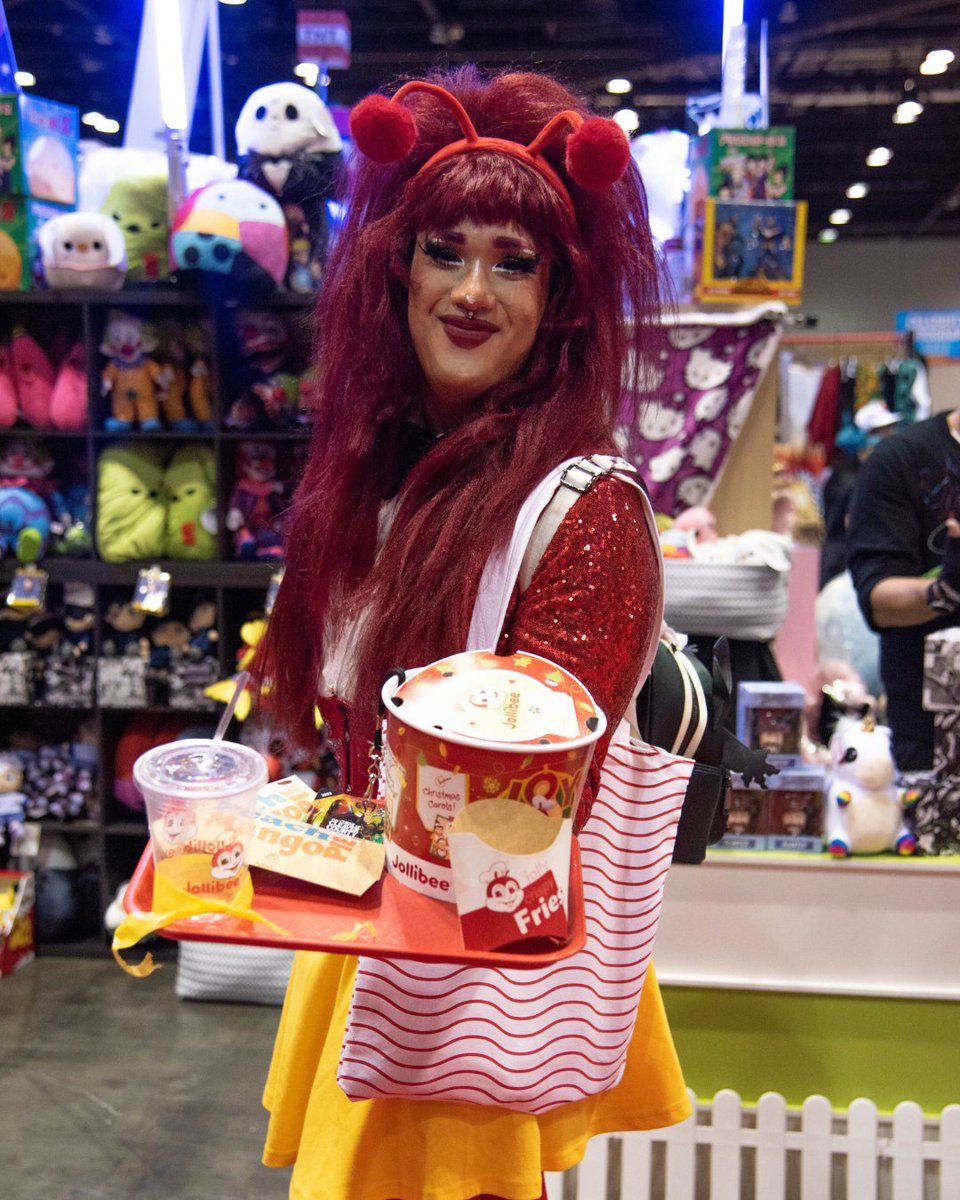 MegaConOrlando's tweet photo. It's time Cosplay rewind! Take a trip down memory lane with cosplays from MEGACON Orlando over the years.
What was the first MEGACON Orlando that you cosplayed at?
#MEGACONOrlando #Orlando #cosplay #MCO https://t.co/A2BQjDNOoP